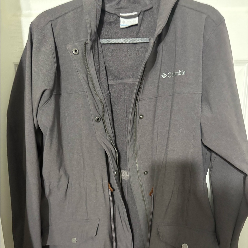 Columbia Women's Utility Jacket in Charcoal